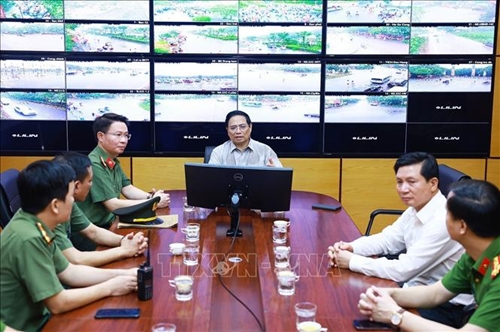 Thủ tướng Phạm Minh Chính thăm Trung tâm thông tin chỉ huy Công an Phú Thọ và khảo sát công trình xây dựng Nhà văn hóa nghệ thuật tỉnh